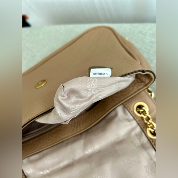 Michael Kors Fulton Flap Gold Chain Leather Magnetic Brown Handbag Purse EUC - Picture 11 of 13